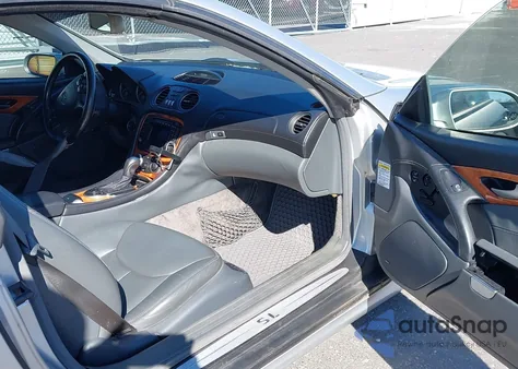 2004 Mercedes-Benz Sl 500 z USA, uszkodzony, nr VIN WDBSK75F14F063568